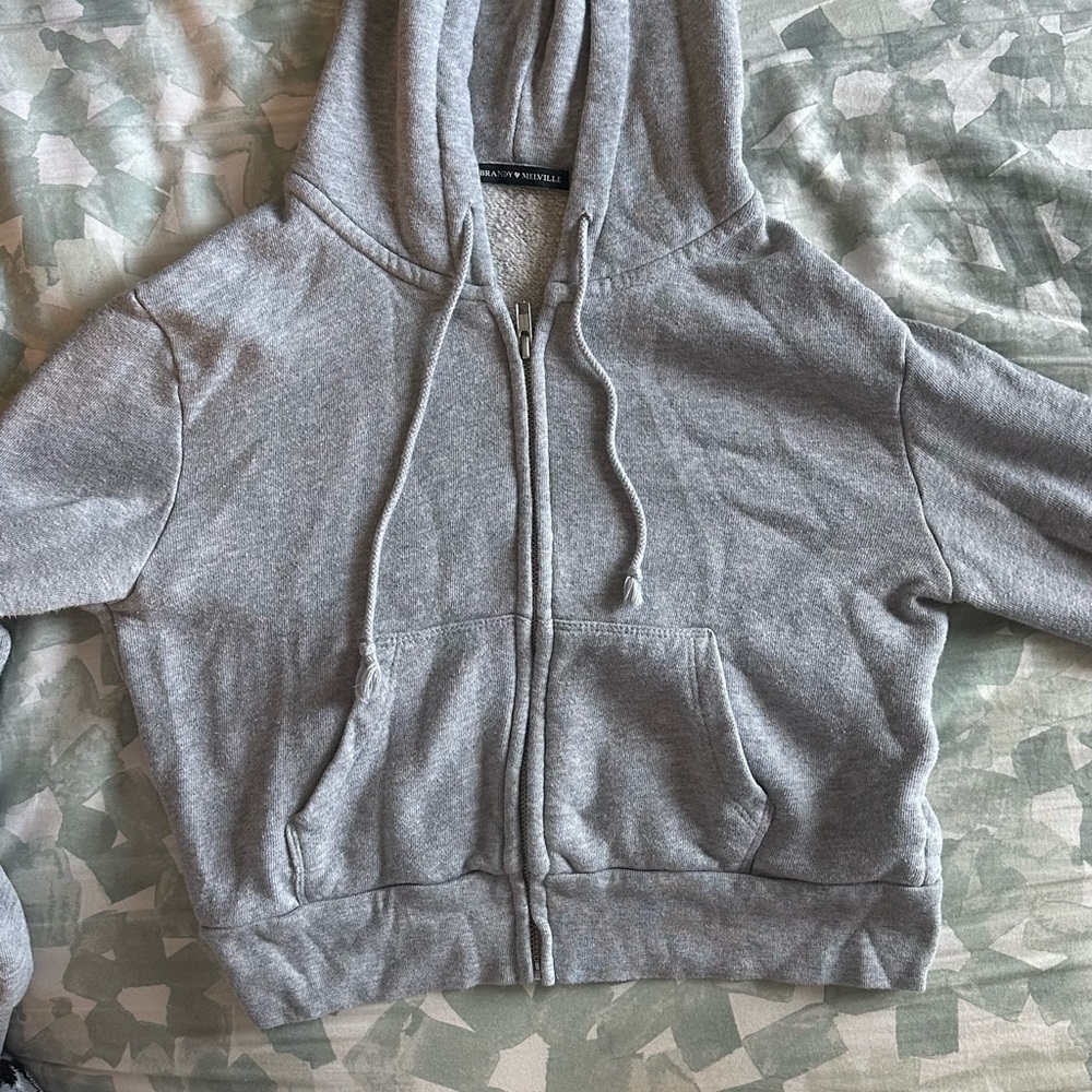 Brandy Melville Grey Zip-Up Cropped Hoodie